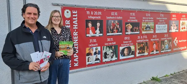 Das Foto zeigt: Kulturamtsleiter Dr. Stefan Siemons, stellv. Kulturamtsleiterin Lena Brucker.