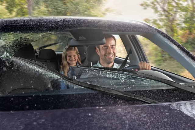 Sicher ans Ziel bei jedem Wetter: Mit einem Herbstcheck des Autos ist man gut für die nasskalte Jahreszeit gerüstet.
 | Foto: djd-k/Robert Bosch
