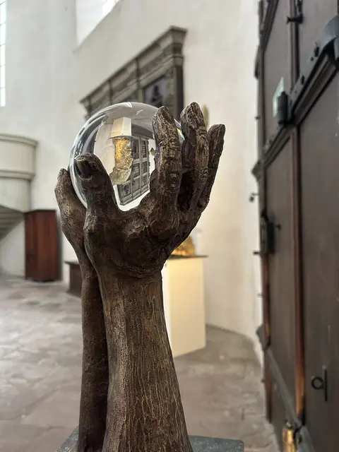 Rechts, sein eigener.