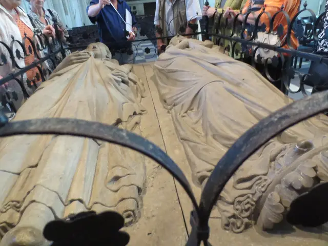 Das Grabmal von Heinrich dem Löwen mit seiner Gemahlin Mathilde. | Foto: Das sind meine Bilder