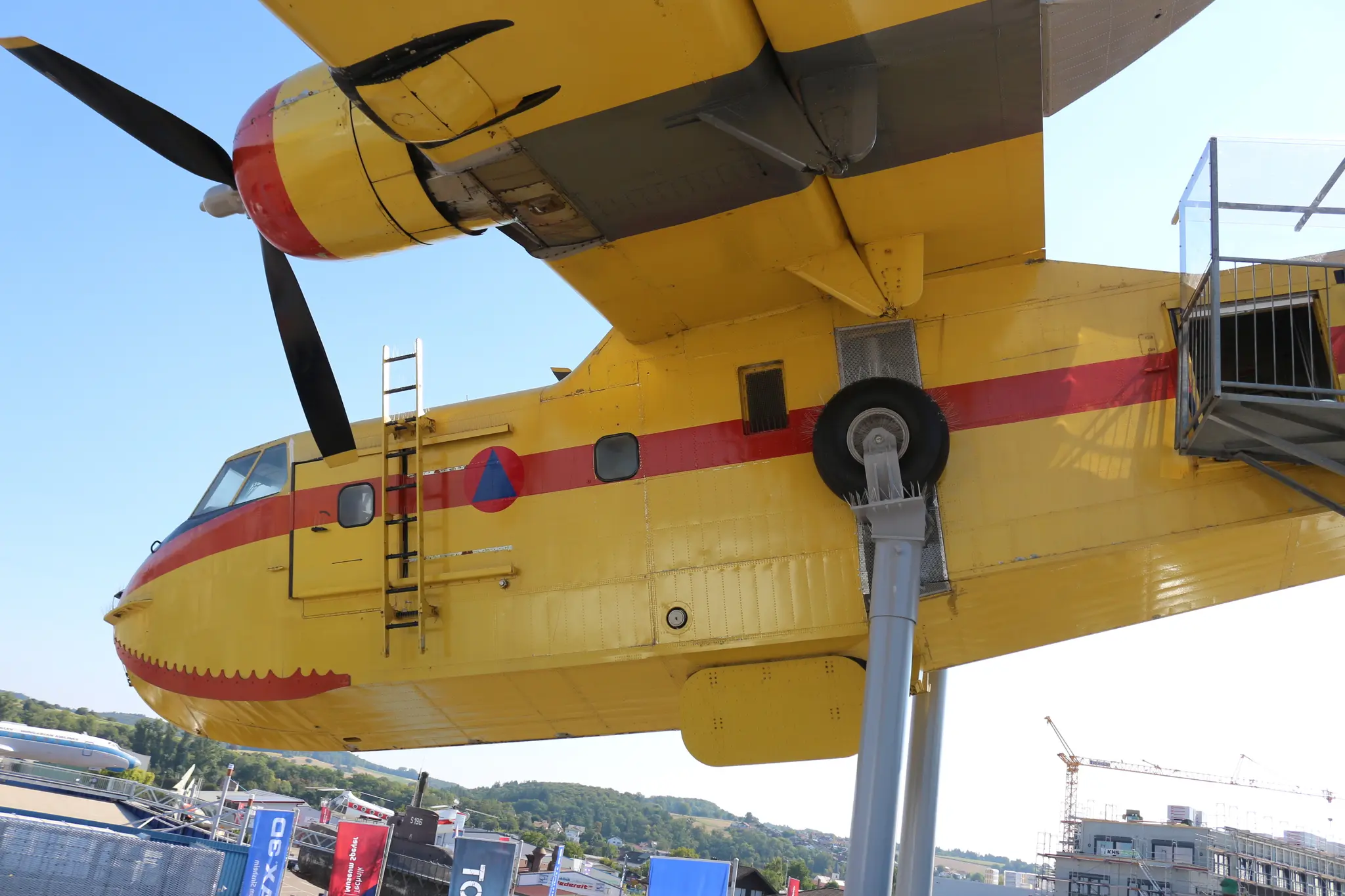 Mehrzweck Amphibienflugzeug Canadair CL 215 Waldbrand mehrzweck-amphibienflugzeug-canadair-cl-215-waldbrand