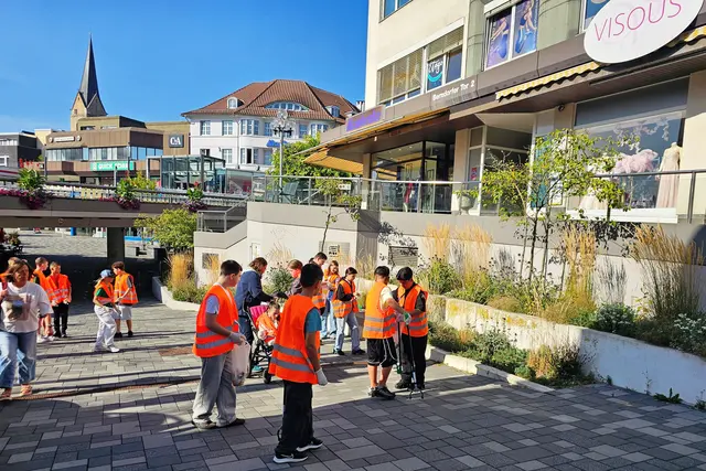 Eine Sammelaktion der "Schule am Enser Tor" in Korbach am Berndorfer Tor. | Foto: Schule am Enser Tor