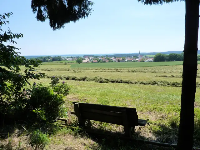 Blick vom Wanderweg auf Gundelsdorf | Foto: Dr. Hubert Raab