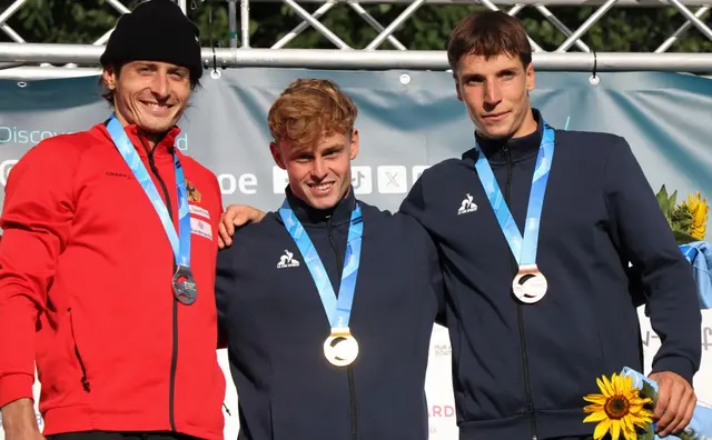 Siegerehrung der Kajak Einer Herren. 1. Platz Anatole Delassus /FRA 2. Platz Noah Hegge GER Kanu Schwaben Augsburg / 3. Platz Titouan Castryck / FRA | Foto: Marianne Stenglein und Michael Neumann