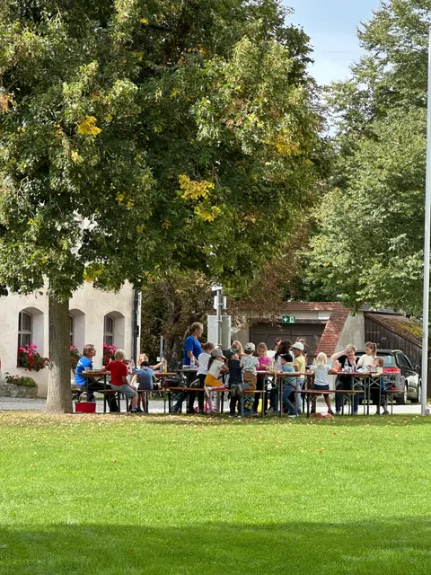 17 fleißige Instrumentenbauer beim Ferienprogramm vom Musikverein Thierhaupten