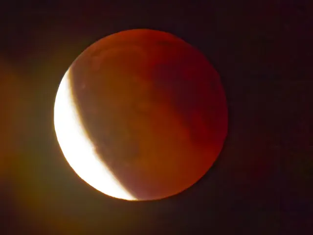 Foto bei starker Blendung durch die Straßenbeleuchtung