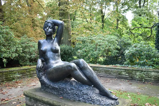 Im Park des Schlosses