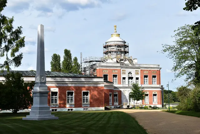 Leider derzeit zum Teil eingerüstet: Das Marmorpalais