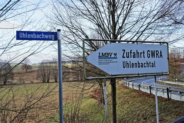 B242 mit Zufahrt zur GWRA