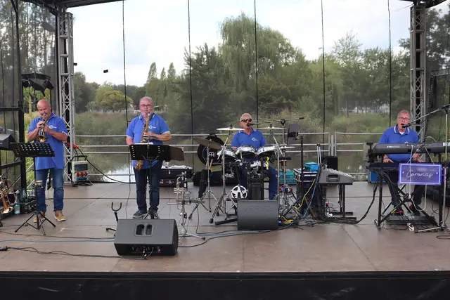 Die Coronas beim Heimat- und Soldatenfest