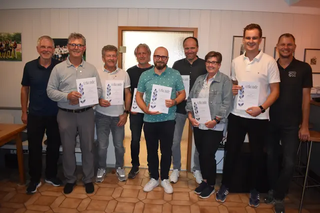 Gruppenfoto der Jubilare  | Foto: Julia Käufler