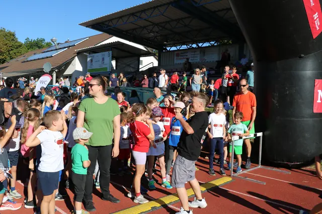 Wie bereits im vergangenen Jahr moderierte Tina Schüssler den Volkslauf