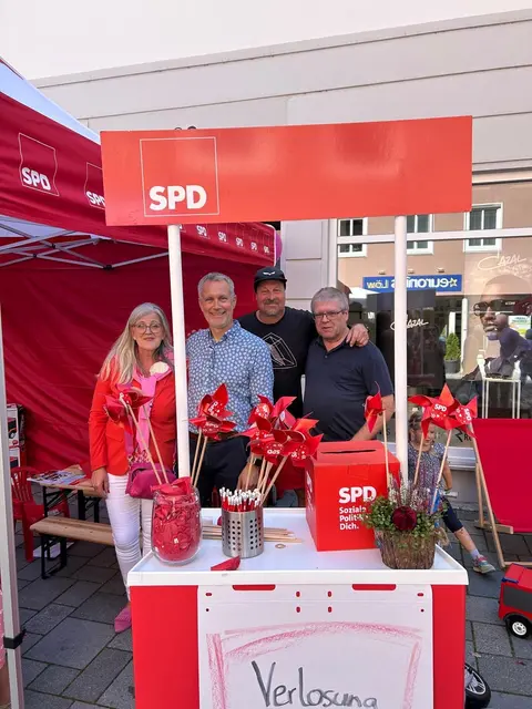 Infostand der SPD Friedberg am Marktsonntag | Foto: SPD Friedberg