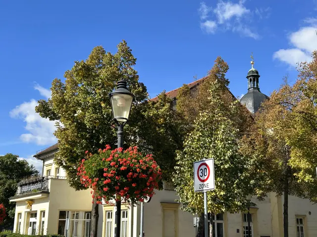 Lindenring (Ende mit dem Fotografieren;). 