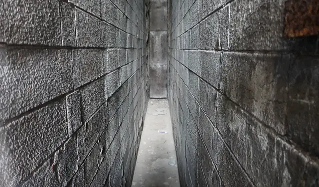 Iris - 1 Punkt - Klaustrophobie