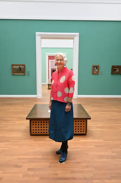 Museumsdirektorin Prof. Dr. Katja Lembke bei einem Presserundgang