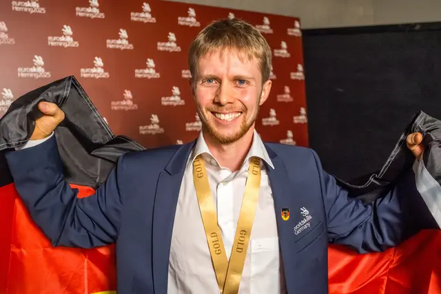 Goldjunge Moritz Wagner bei der Siegerehrung der EuroSkills in Herning, Dänemark.  | Foto: WorldSkills Germany