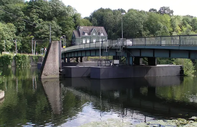 Schwimmbrücke auf der Ruhr