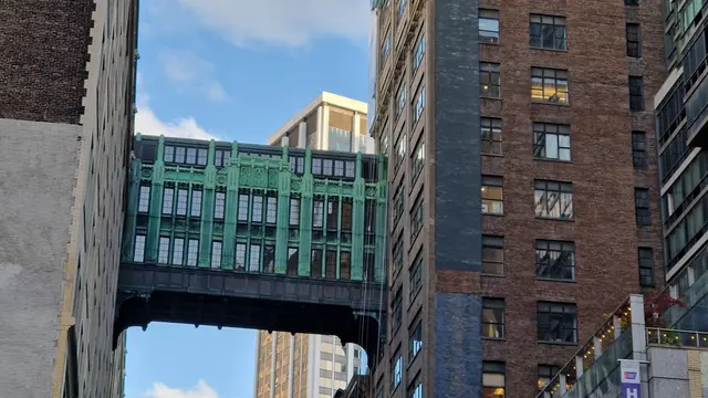 ehem. Kaufhausbrücke in NYC