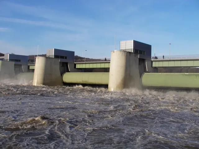 Brücke am Stauwehr Baldeneysee