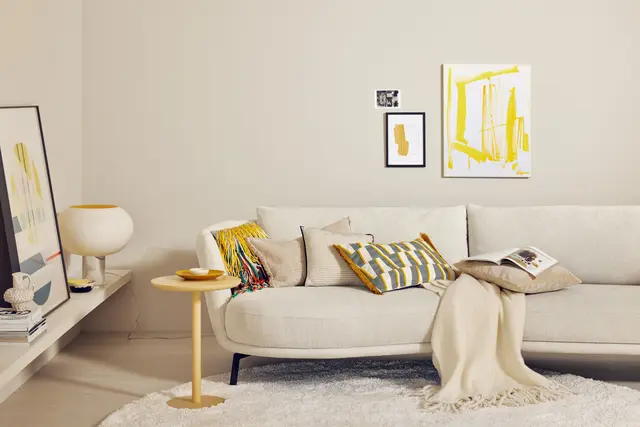 Farben prägen die Atmosphäre eines Raums. In einem beigen Umfeld fühlt sich jeder Raum ein paar Grad wärmer an. | Foto: DJD/SCHÖNER WOHNEN-Kollektion