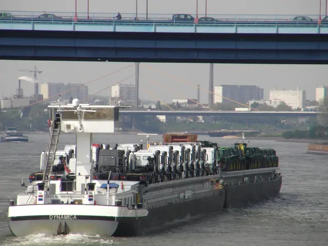 Rheinbrücke bei Krefeld