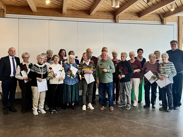 Insgesamt wurden über 30 ehrenamtlich Engagierte geehrt.  | Foto: Sabine Tyroller