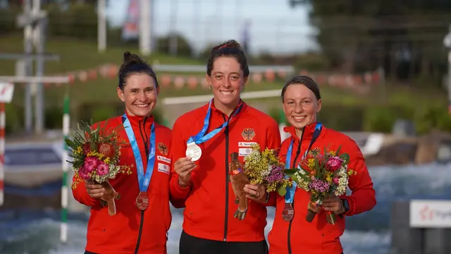 Elena Lilik (Kanu Schwaben Augsburg), Andrea Herzog und Nele Bayn (beide Leipziger KC) haben bei den Weltmeisterschaften im australischen Sydney Silber im Canadier-Tem-Wettbewerb geholt | Foto: DKV Uta Büttner