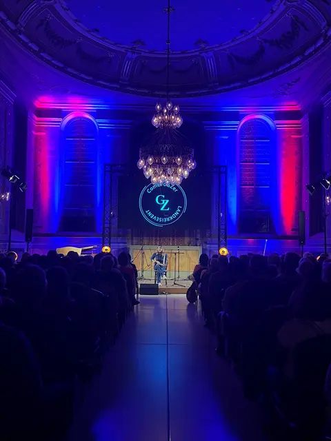 Stimmungsvoll und klangvoll: Am 24. und 25. Oktober 2025 verwandelt sich die Ehemalige Synagoge Ichenhausen wieder zur Landkreisbühne.  | Foto: Schüssler 