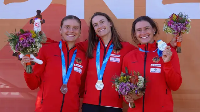 WM-Silber für Kajak-Damen-Team - herzlichen Glückwunsch aus Augsburg für die drei Kanu Schwaben Mitglieder - von links Emily Apel-Elena Lilik-Ricarda Funk | Foto: DKV Uta Büttner