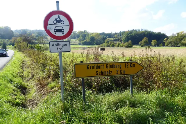 Im Salzbödetal am Ortsausgang der Abzweig zur Siedlung Schmelz.