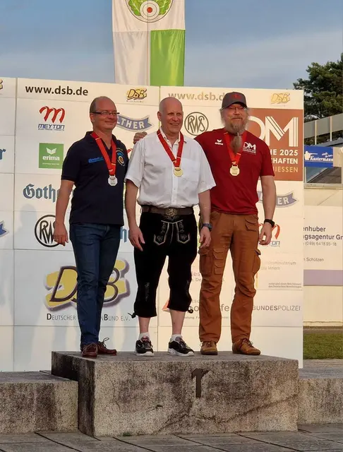 Siegerehrung Herrenklasse III (51-60 Jahre) Silbermedaille für Dr. Thomas Lippok