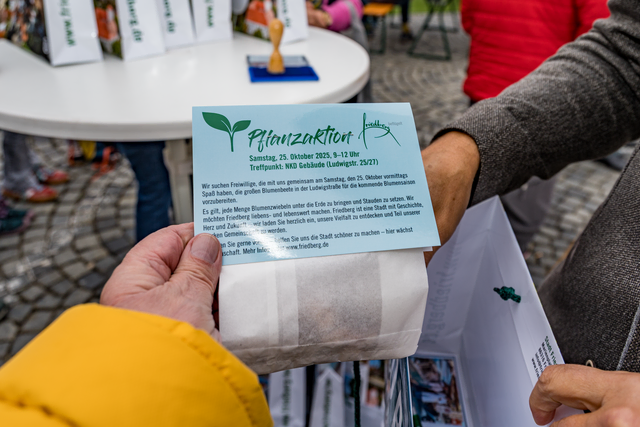 Die beliebte Oldtimer-Raylle „Fuggerstadt Classic“ startete einen 180 Kilometer-Trip vom Augsburger Hotel Maximilians’ und passierte zum letzten Boxenstopp die Stempelstelle auf dem Friedberger Marienplatz. Die Stadt Friedberg und die Oldtimerfreunde Friedberg umrahmten das Event