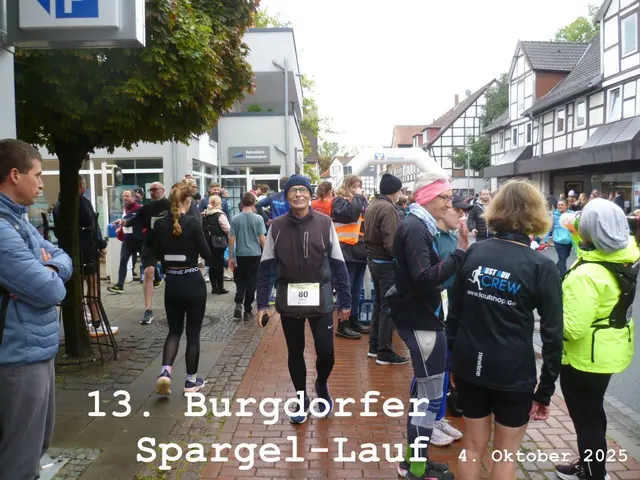 Aufmacherfoto: Der Hänigser Spargelsprinter kommt von der Startnummern-Ausgabe.
