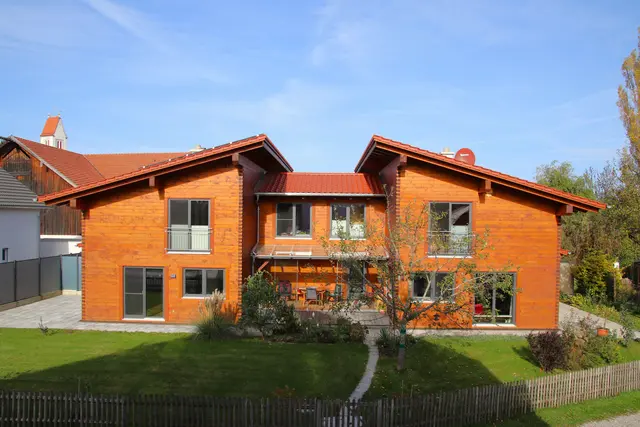 2-Familienhaus in modernem Stil mit Pultdach | Foto: Christa Blockhaus