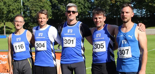 Die erfolgreiche Mannschaft der LG Zusam in Aichach (von links) Bernhard Obster, Arslan Muminovic, Tobias Anton, Fabian Munz und Florian Mittel.