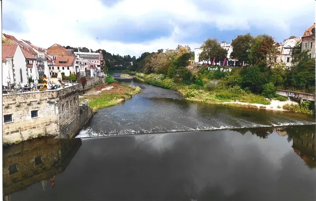 Die Neiße an der Grenze zu Polen, links liegt Görlitz.