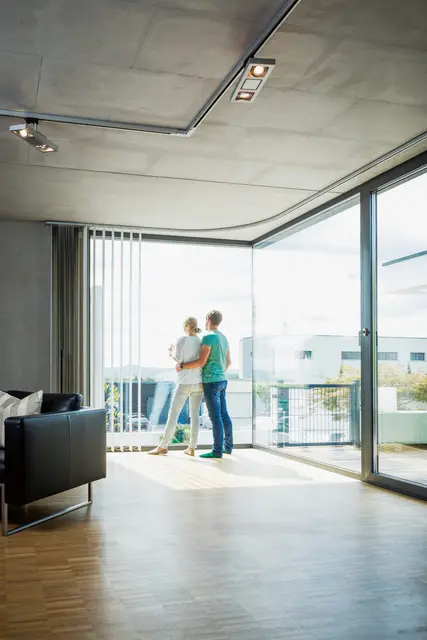 Aufgrund seiner Stabilität ist Beton als Baustoff in vielen Bereichen unverzichtbar. Für einen nachhaltigen Betonbau kommen schon heute CO₂-effiziente Zemente zum Einsatz.  | Foto: HLC/BetonBild