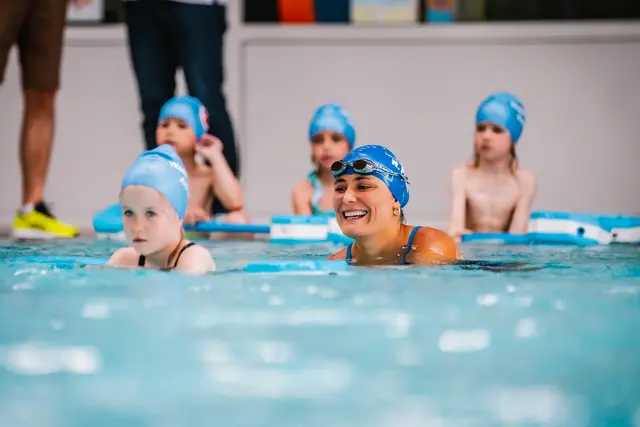 Extremschwimmerin Nathalie Pohl, Gründungsmitglied von DVAG hilft e.V., ist Patin des Projekts. | Foto: Julian Huke