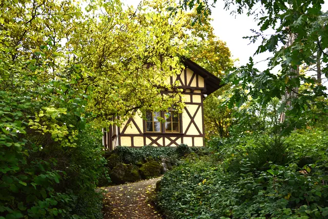 Im Schweizerhaus gibt es auch ein Trauzimmer für Eheschließungen.