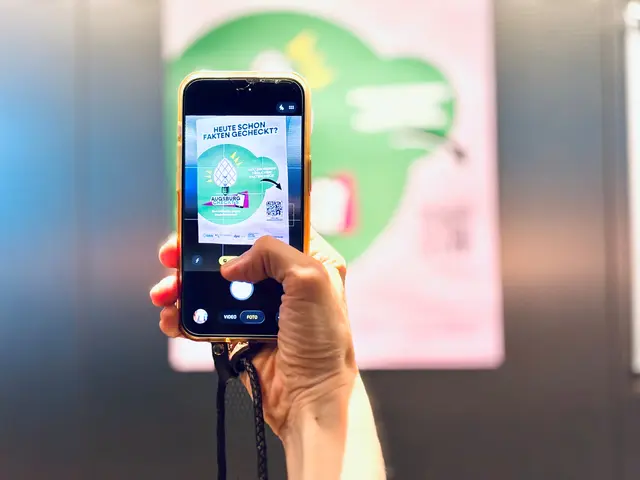 Plakataktion "Augsburg checkt's" | Foto: Verena Wengert