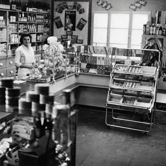 Lebensmittelgeschäft Kotz in Maihingen, 1953 | Foto: Bildarchiv Museum KulturLand Ries