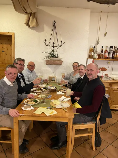 von links nach rechts Markus Hein (Schifferstadt), Markus Drössler (Aichach), Karl-Heinz Nagel (Schifferstadt), Britta Schmidt (Schifferstadt), Pfr. Herbert Gugler (Aichach), Christian Schulz (Schifferstadt) 