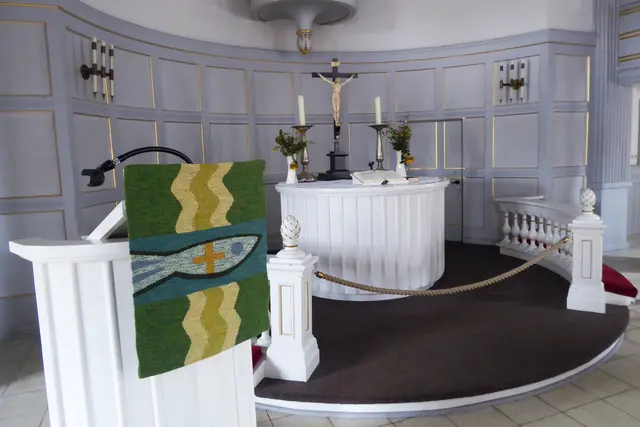 Blick zum Altar der Cuxhavener Martinskirche in Ritzebüttel.