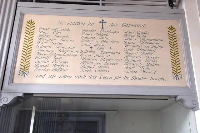 Auf der Tafel 2 lesen wir die Namen der Toten von Ernst Oliczewski bis Theodor Steffens, Theodor Sternhagen bis Jakob Gätjens und Hans Grimke bis Gustav Ohrdorf.