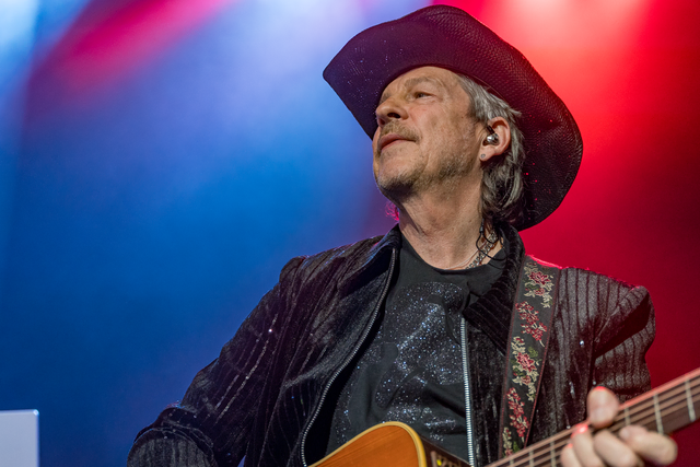 Howard Jones und seine Tour 2025 - Wir erlebten einen fantastischen Tourstart des 1980er Synth-Pop-Künstlers Howard Jones im Spectrum Club Augsburg | Foto: FSeventfoto