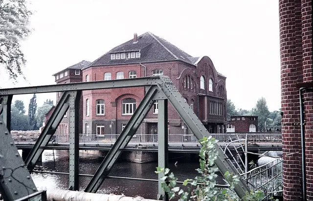 Historische Aufnahme: Das einstige Verwaltungsgebäude der Wolle