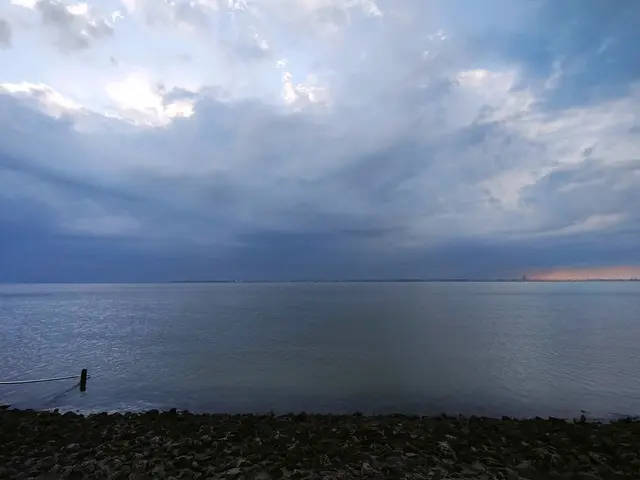 Statt Sonnenuntergang gab es diesen Abendhimmel. | Foto: Shima Mahi