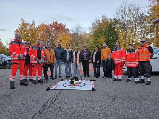 Von links: Christian Espig, Wolfgang Gielnik, Joachim Scheffel, Markus Pallmann, Reinhold Dempf, Arne Ziessow, Simon Drüssler, Brigitte Grohmann, Melanie Schappin, Christiane Arnold, Dominik Ziegler, Julia Gielnik, Stefanie Gielnik, Sebastian Scheffel und Anton Langenmair | Foto: Melanie Schlappinger