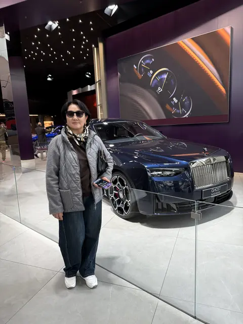 Besuch BMW-Welt Rolls Royce Store E. Ishekeeva.